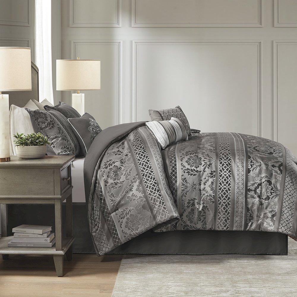 7 Piece Jacquard Comforter Set. Picture 1