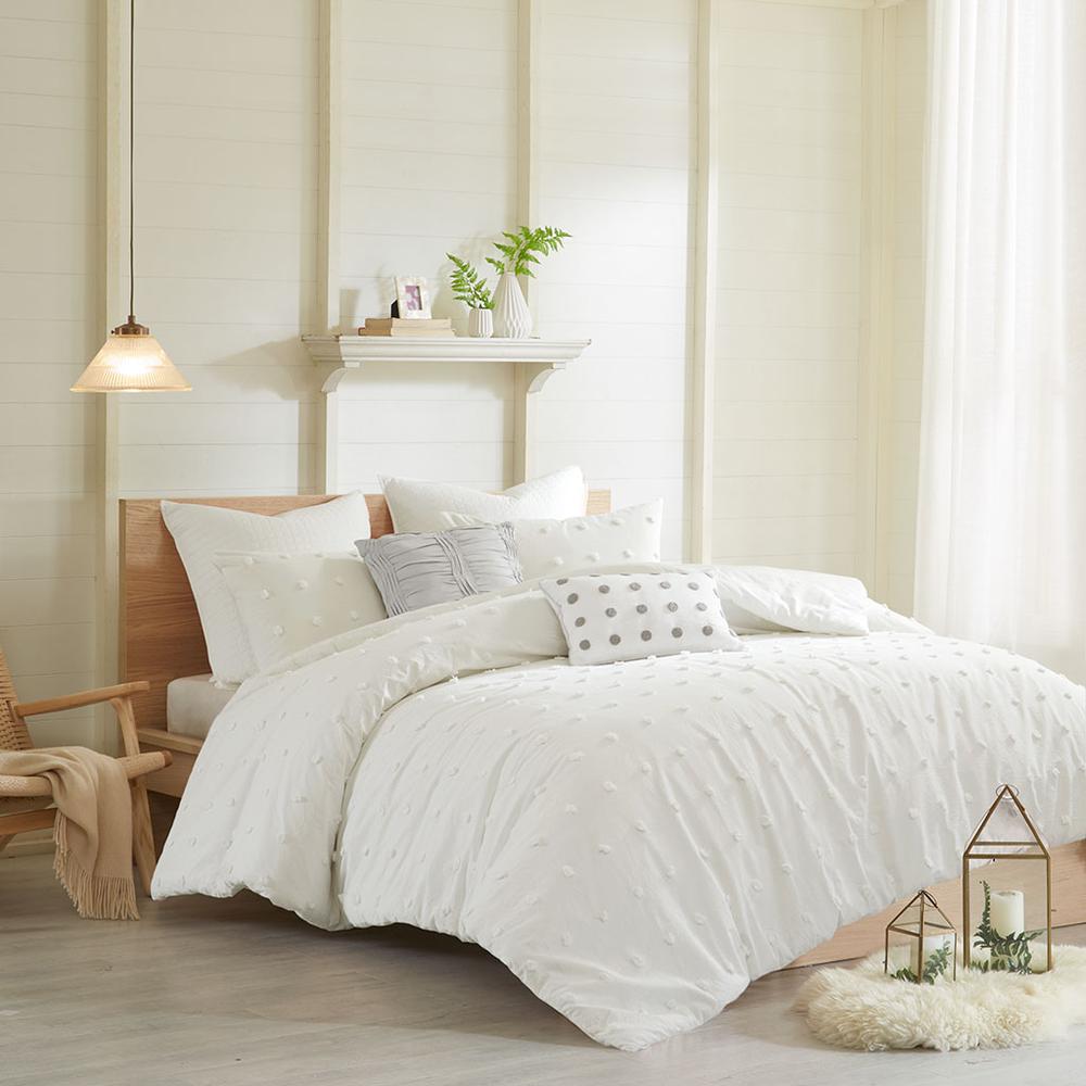 Cotton Jacquard Comforter Set with Euro Shams and Throw Pillows. Picture 2