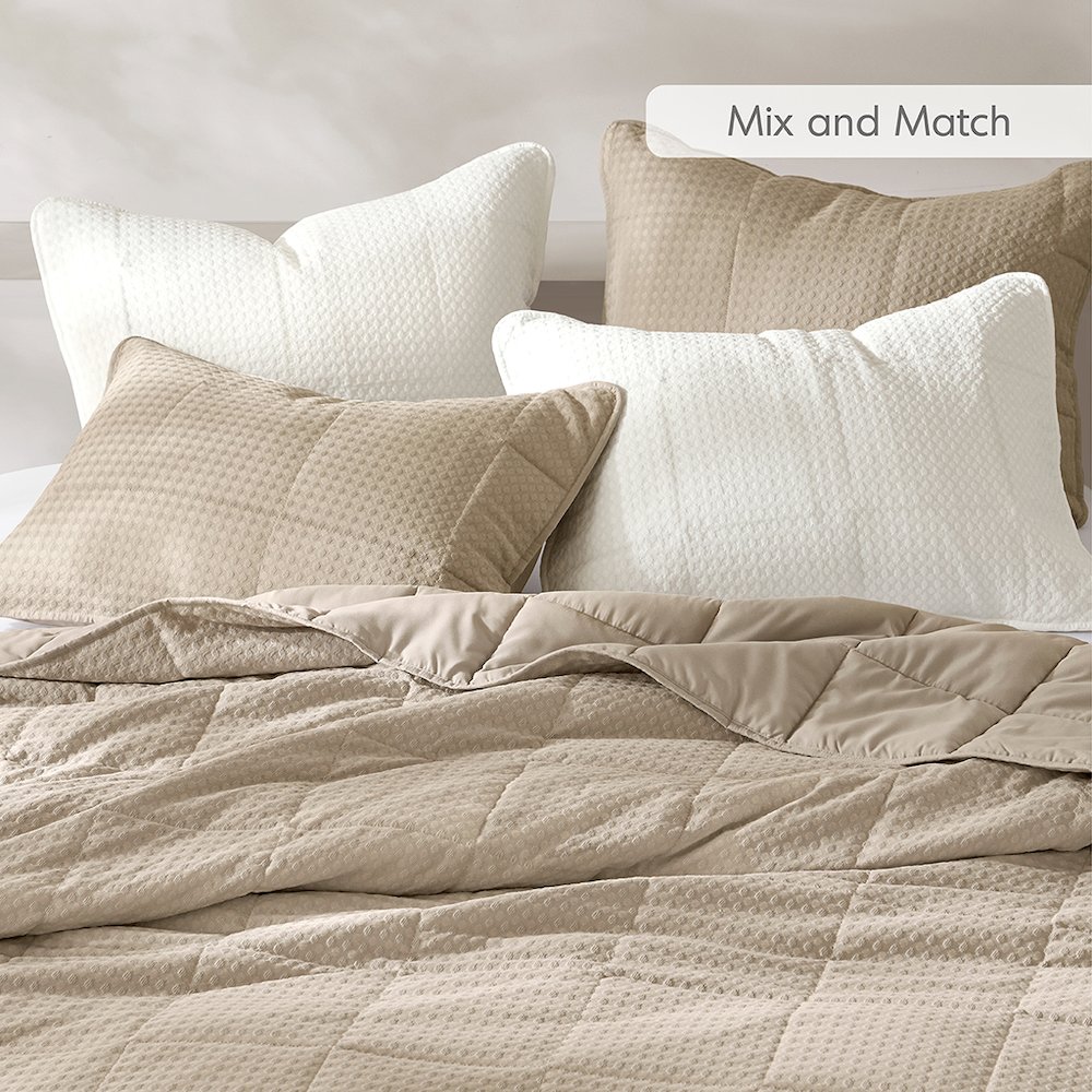 Mina Waffle Weave Textured Quilt Set, White color. Picture 2