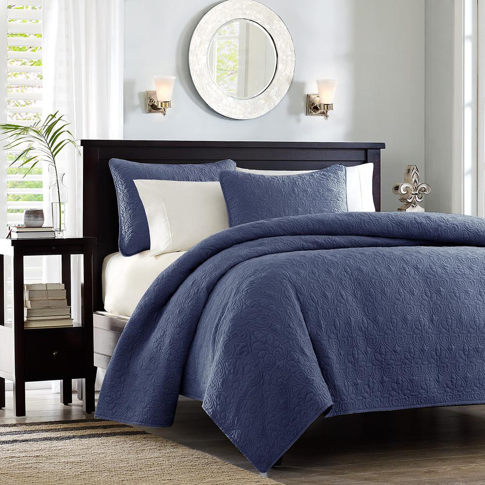 Quebec 3 Piece Reversible Quilt Set, Navy color. Picture 2