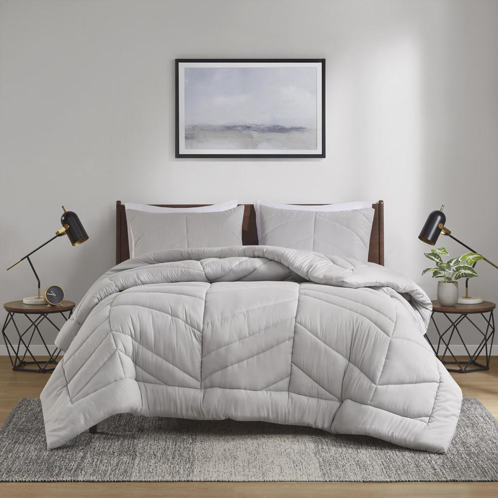 Quilted Chevron Comforter Set. Picture 3