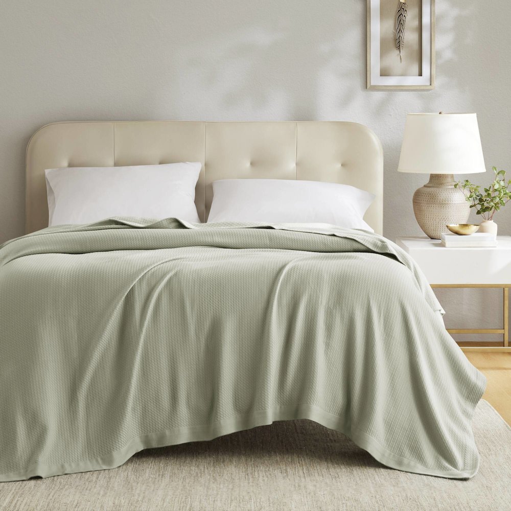 Egyptian Cotton Blanket, Sage Green color. Picture 2
