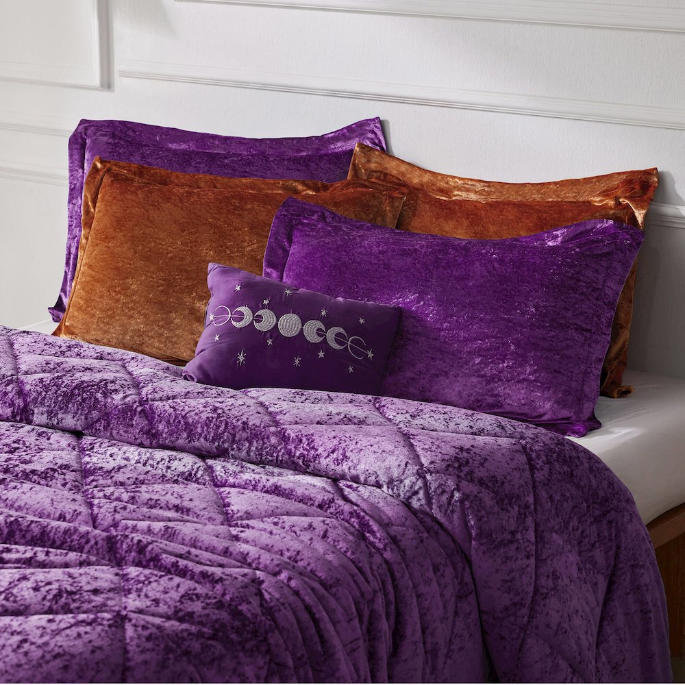 Felicia Velvet Comforter Set with Throw Pillow, Purple color. Picture 3