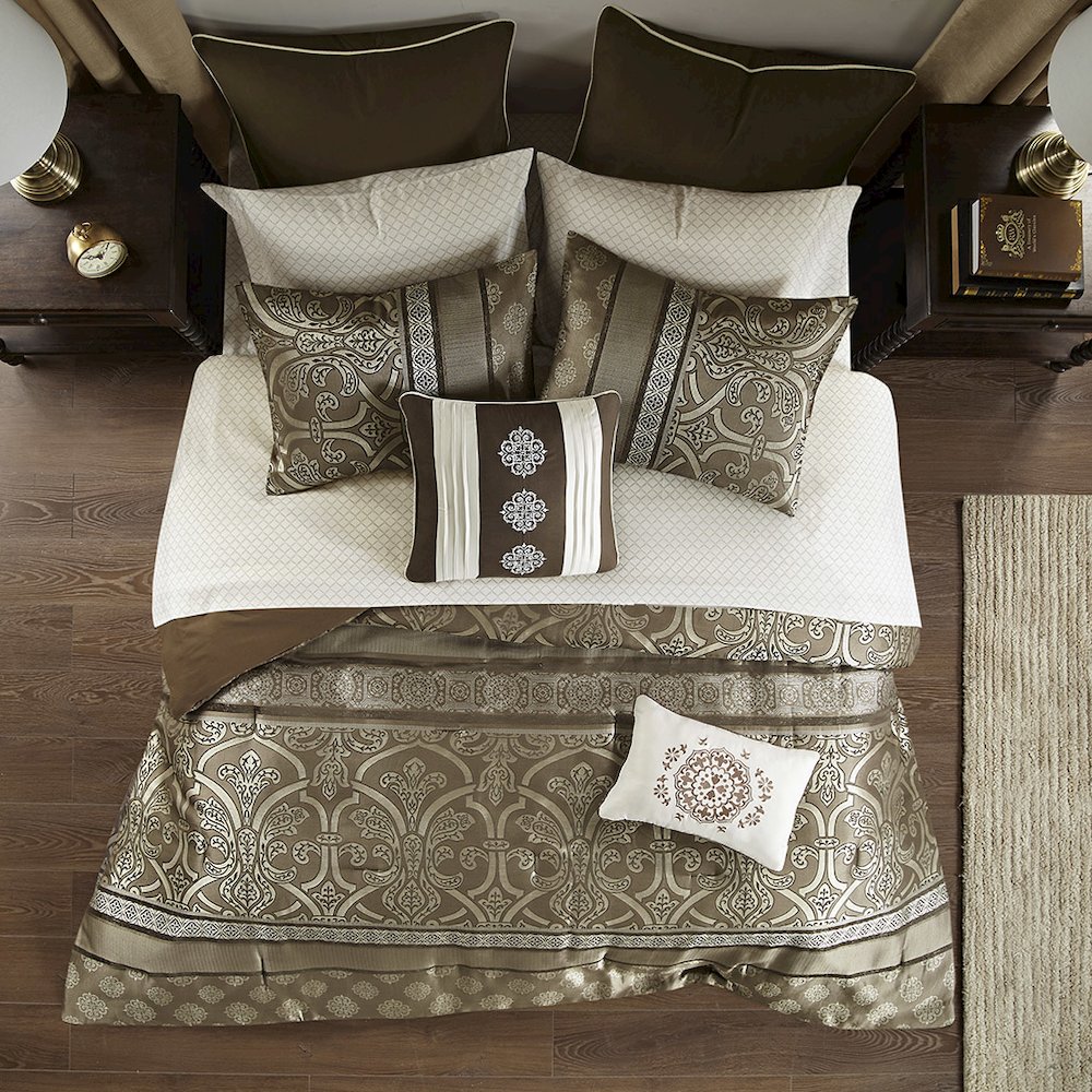 16 Piece Jacquard Comforter Set with 2 Bed Sheet Sets. Picture 2