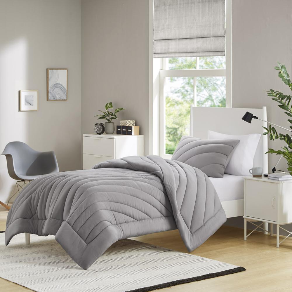 Poly Jersey Puffy Comforter Set. Picture 3