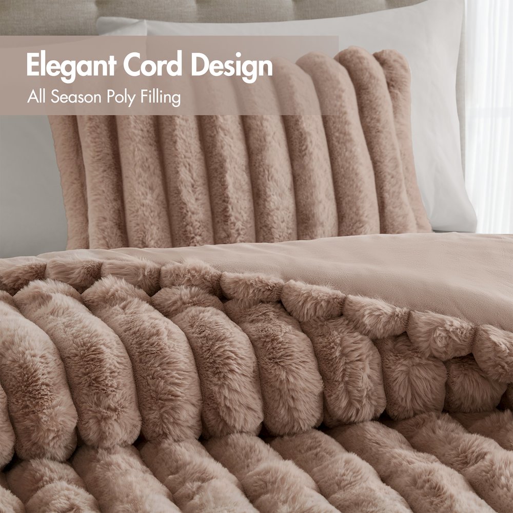 Jasmine 3 Piece Faux Fur Comforter Set. Picture 2
