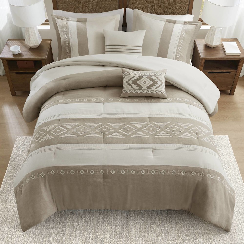 Sutherland Bedding Collection. Picture 4