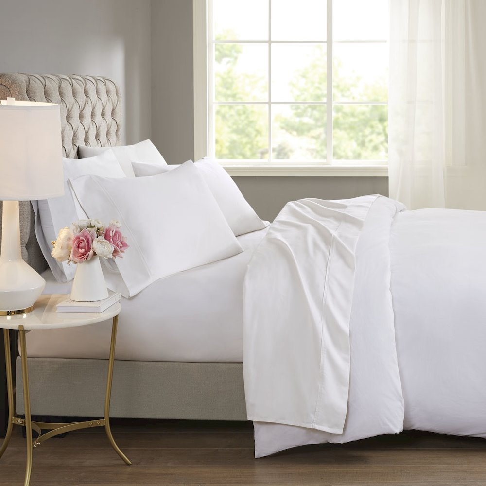 600 Thread Count Cooling Cotton Blend 4 PC Sheet Set, White color. Picture 4