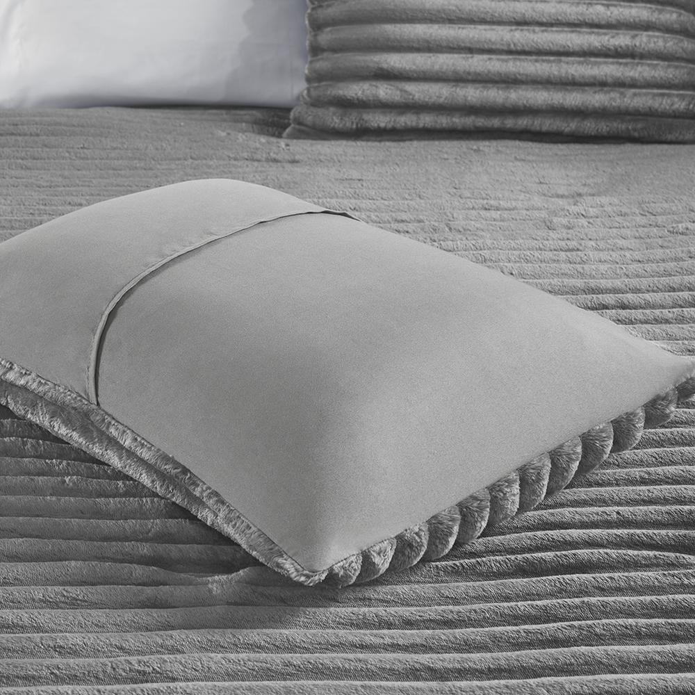 3 Piece Corded Plush Comforter Set. Picture 2