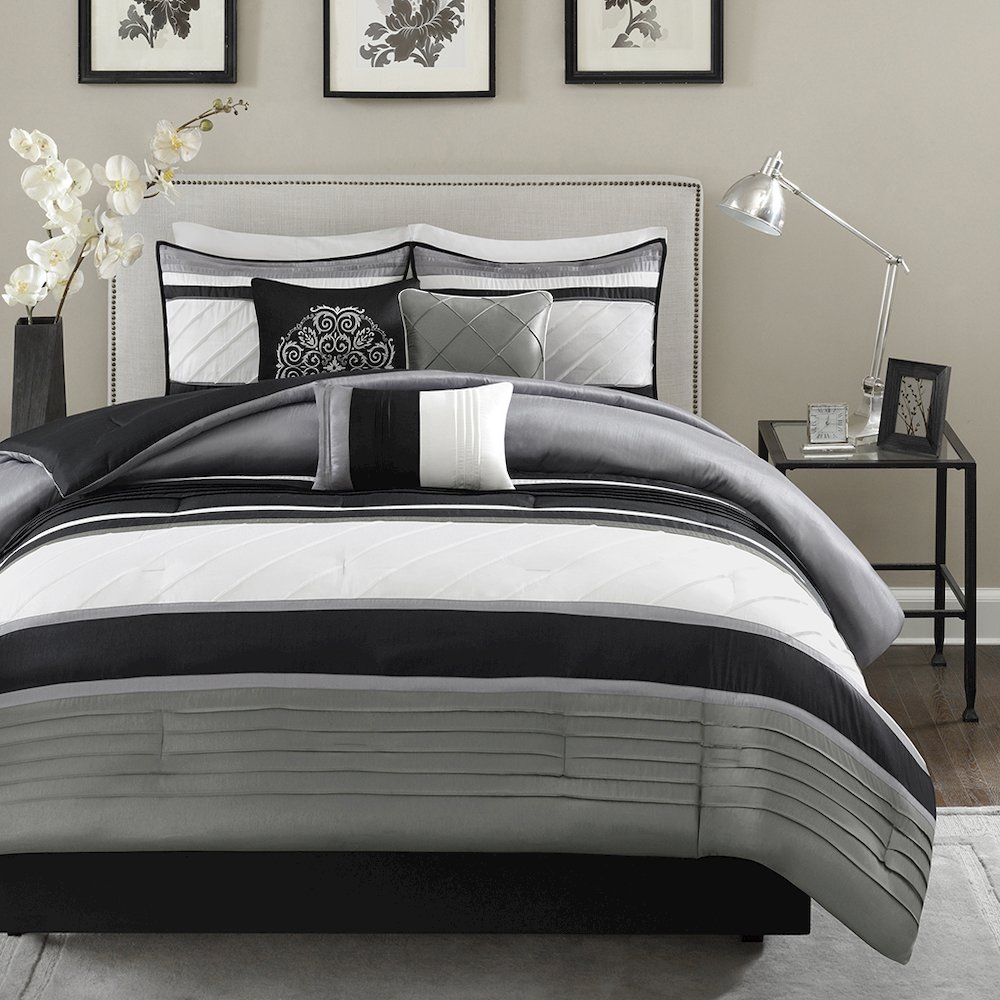 7 Piece Comforter Set. Picture 1
