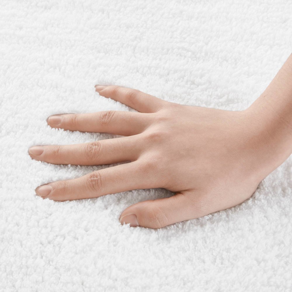 100% Cotton Tufted 3000 GSM Reversible Bath Rug. Picture 2