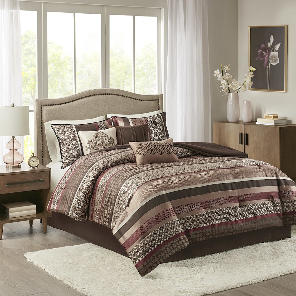 7 Piece Comforter Set. Picture 4