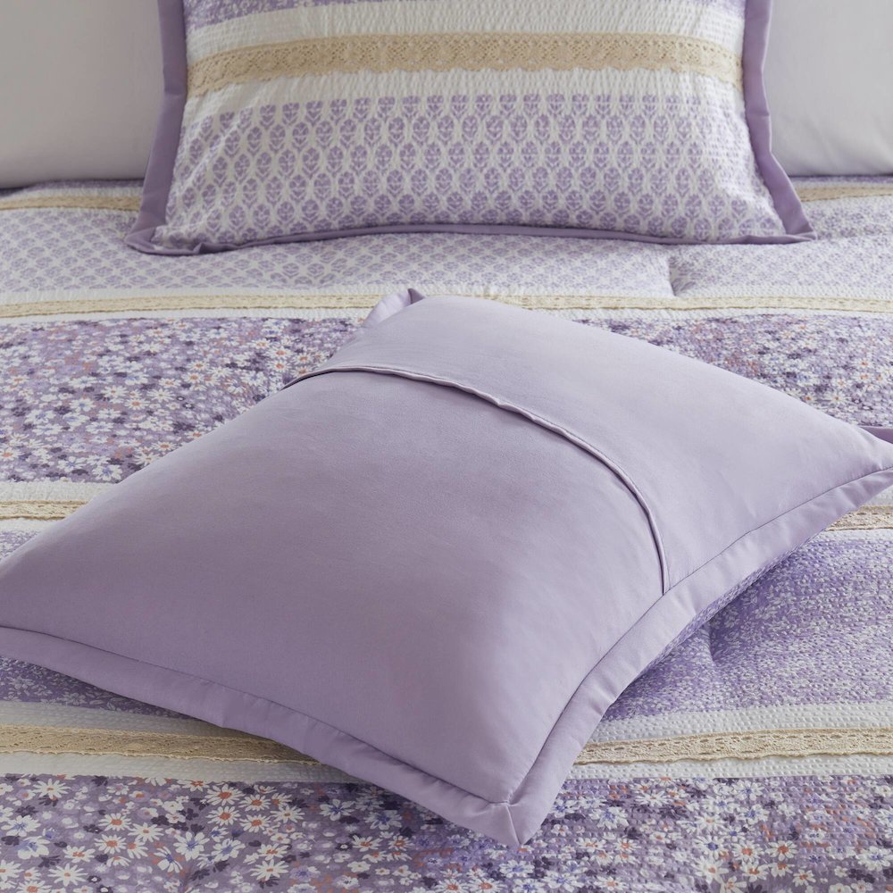 5 Piece Seersucker Comforter Set with Throw Pillows. Picture 4