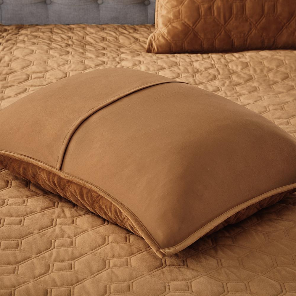 Harper 3 Piece Velvet Quilt Set, Rust color. Picture 2