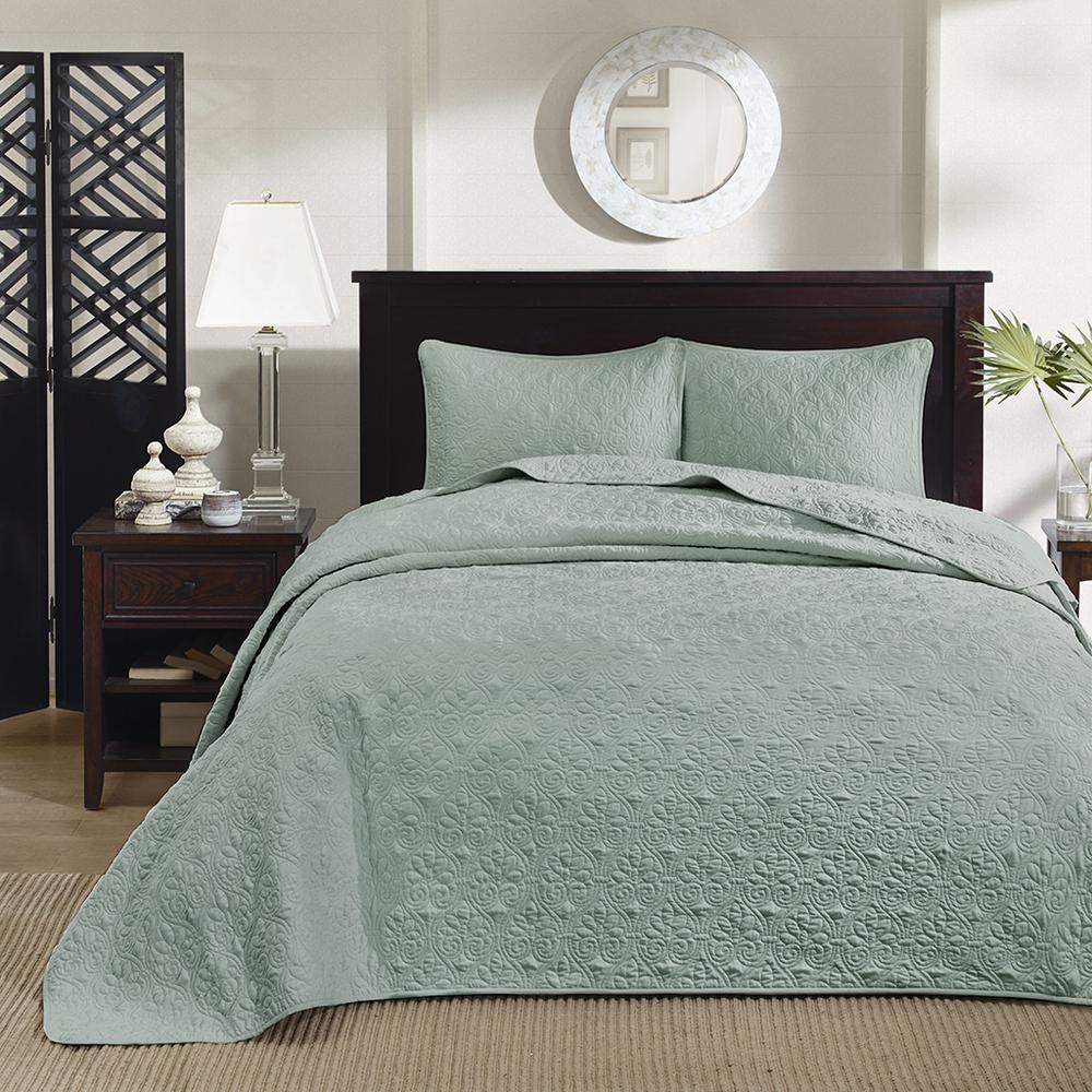 Quebec 3 Piece Reversible Bedspread Set, Seafoam color. Picture 1