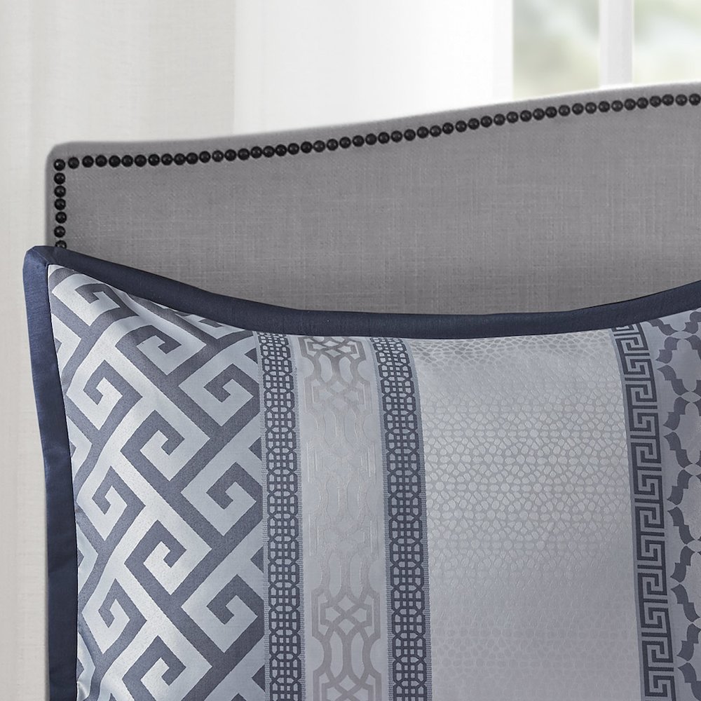 7 Piece Jacquard Comforter Set. Picture 5