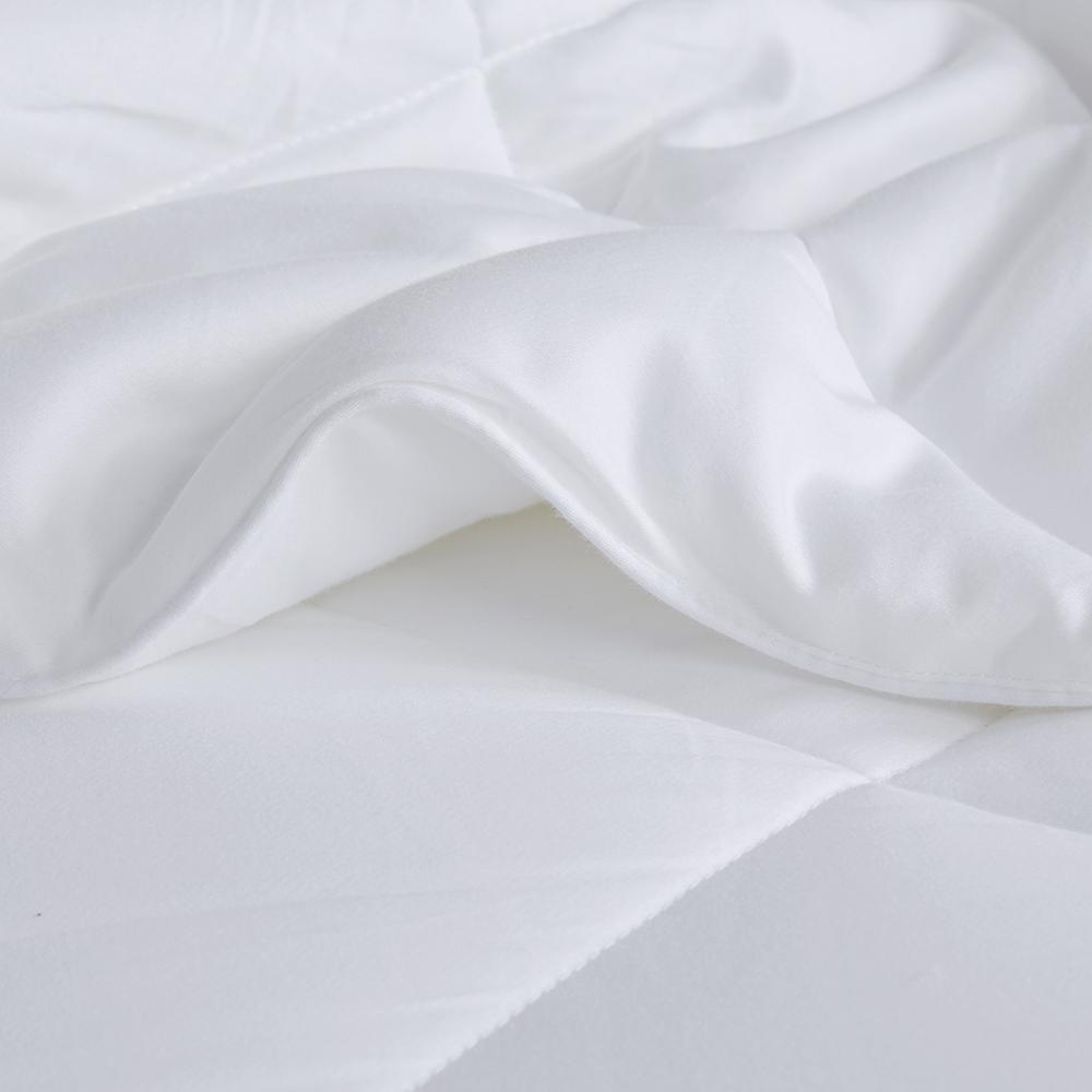 Cotton Down Alternative Featherless Comforter. Picture 3