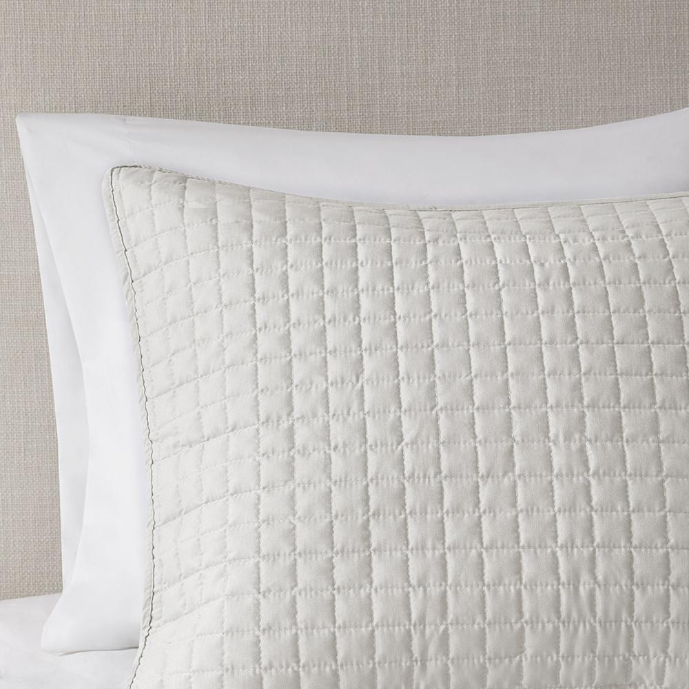 Otto 3 Piece Reversible Quilt Set, Grey color. Picture 2
