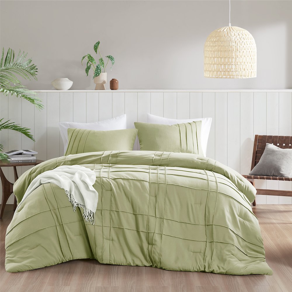 Porter Soft Washed Pleated Comforter Set, Sage color. Picture 1
