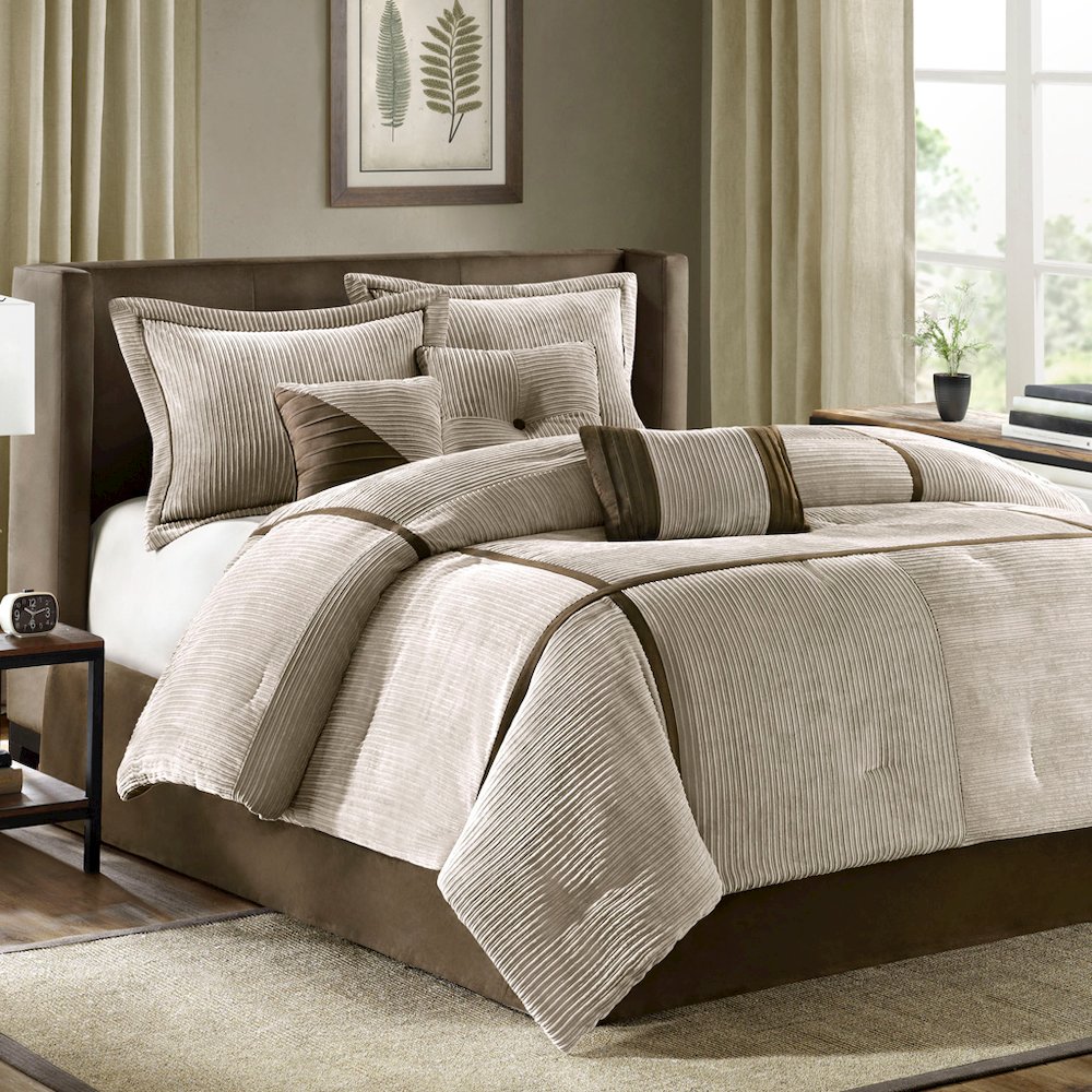 7 Piece Comforter Set. Picture 1