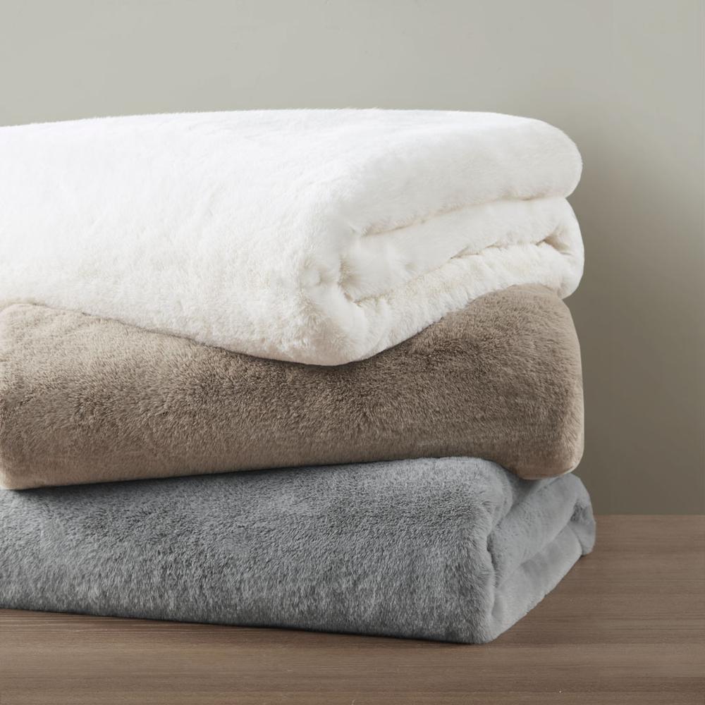 Solid Premium Faux Fur Throw. Picture 2