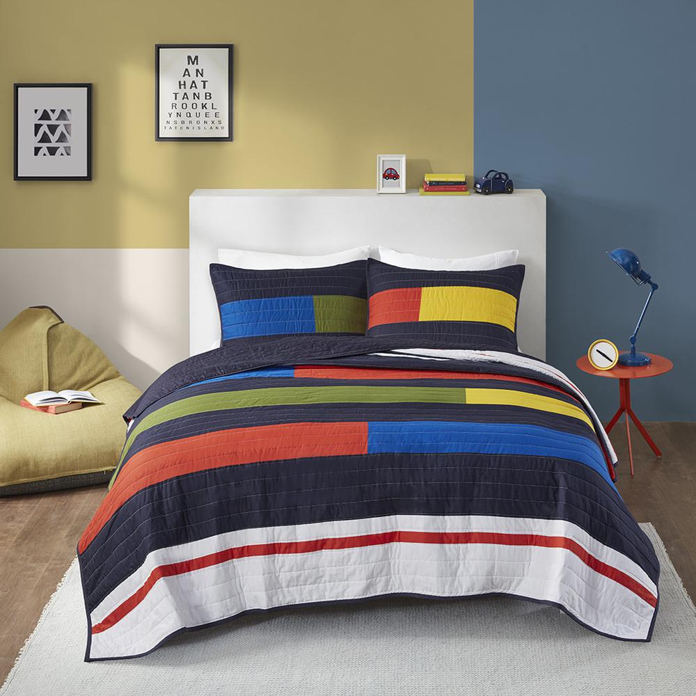 Stripe Printed Quilt Set. Picture 5