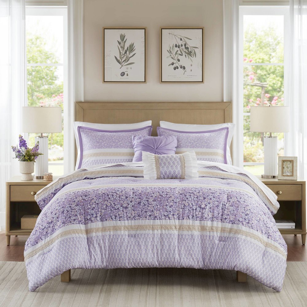 5 Piece Seersucker Comforter Set with Throw Pillows. Picture 2