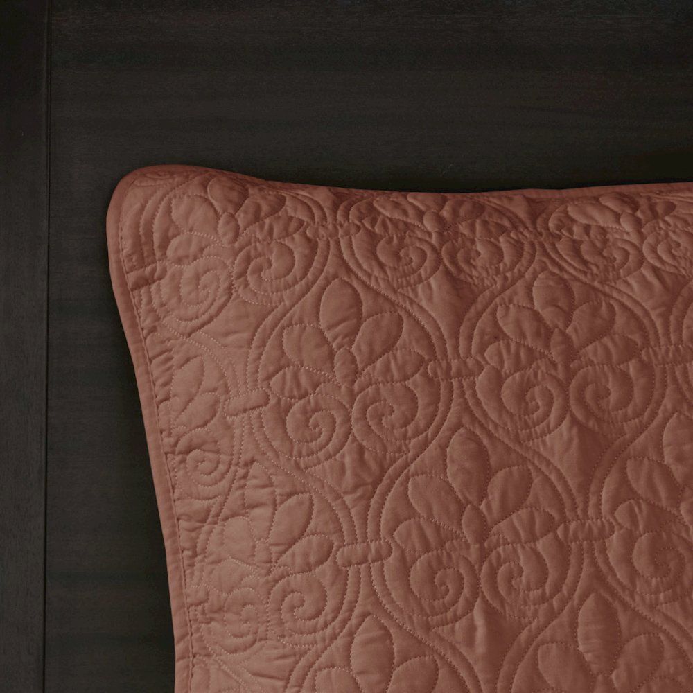 Quebec 3 Piece Reversible Bedspread Set, Clay Red color. Picture 4