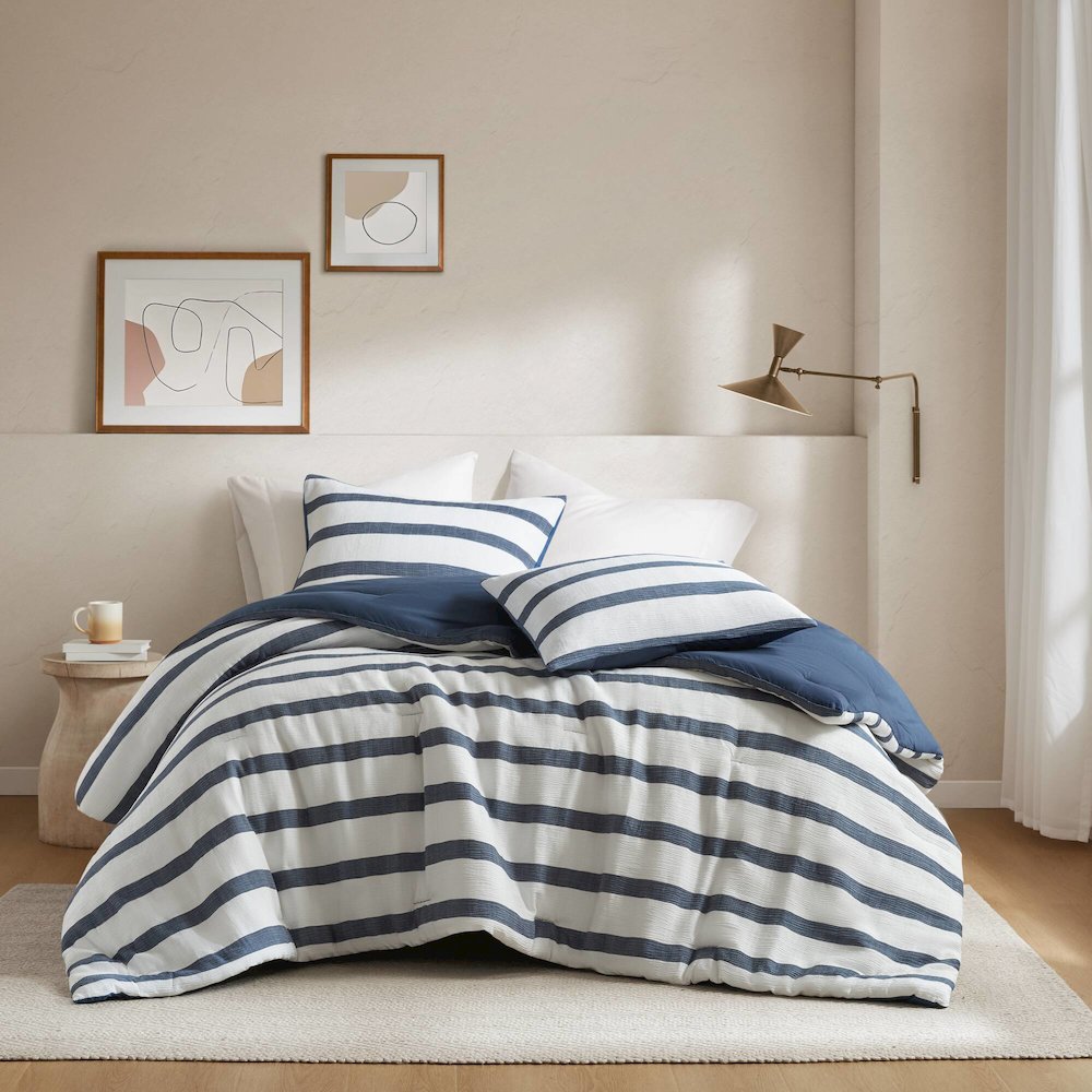 Merritt Yarn-dyed striped comforter, Blue color. Picture 1