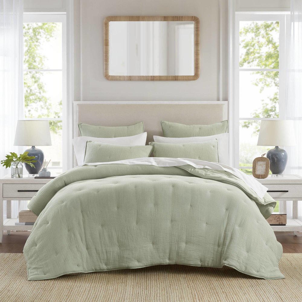 Breeze Cotton Gauze  Embroidered Quilt Set, Sage color. Picture 1