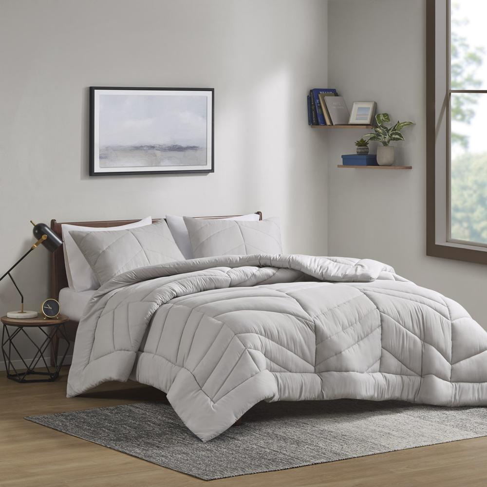 Quilted Chevron Comforter Set. Picture 1