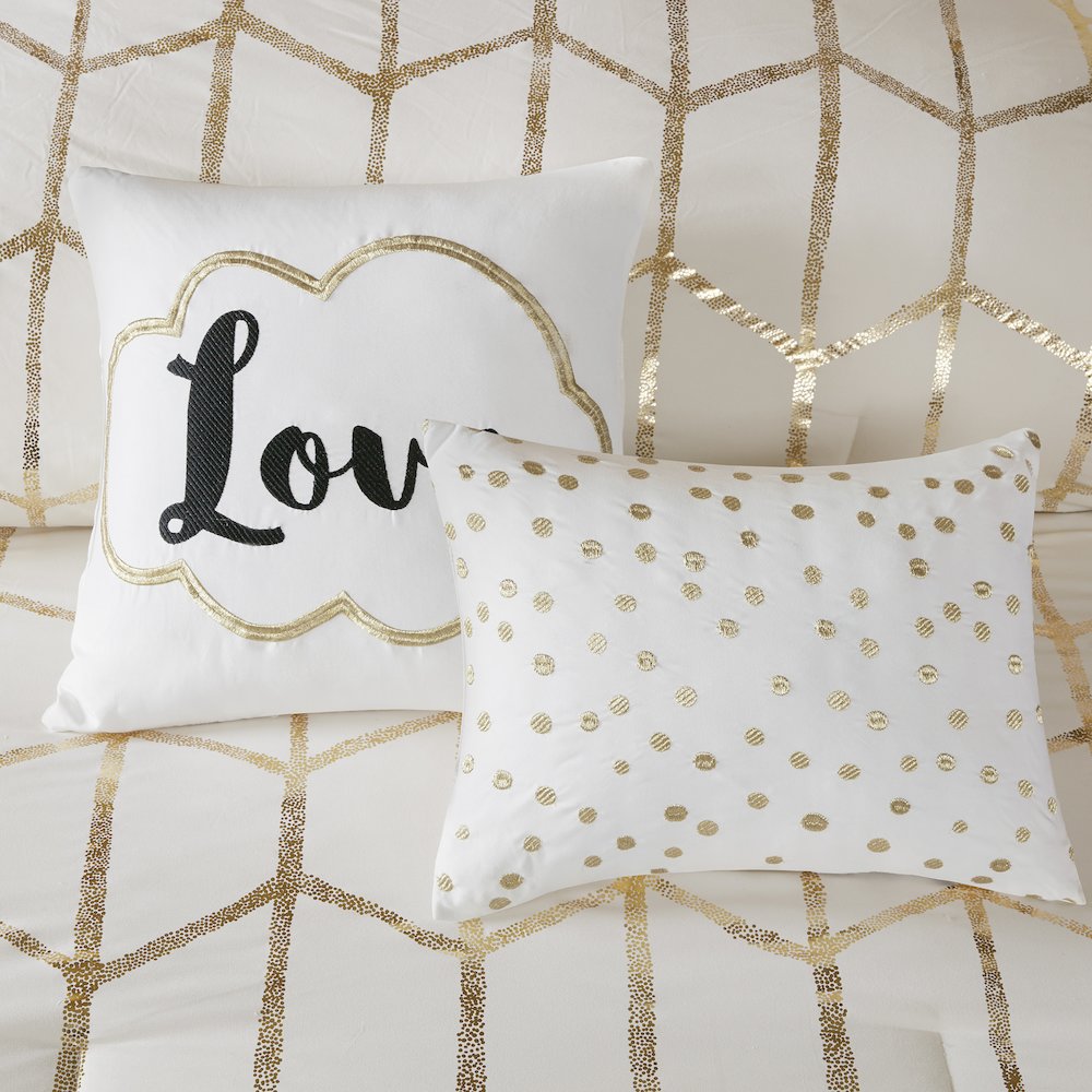 Raina 100% Polyester Brushed Microfiber Printed Comforter Set. Picture 3