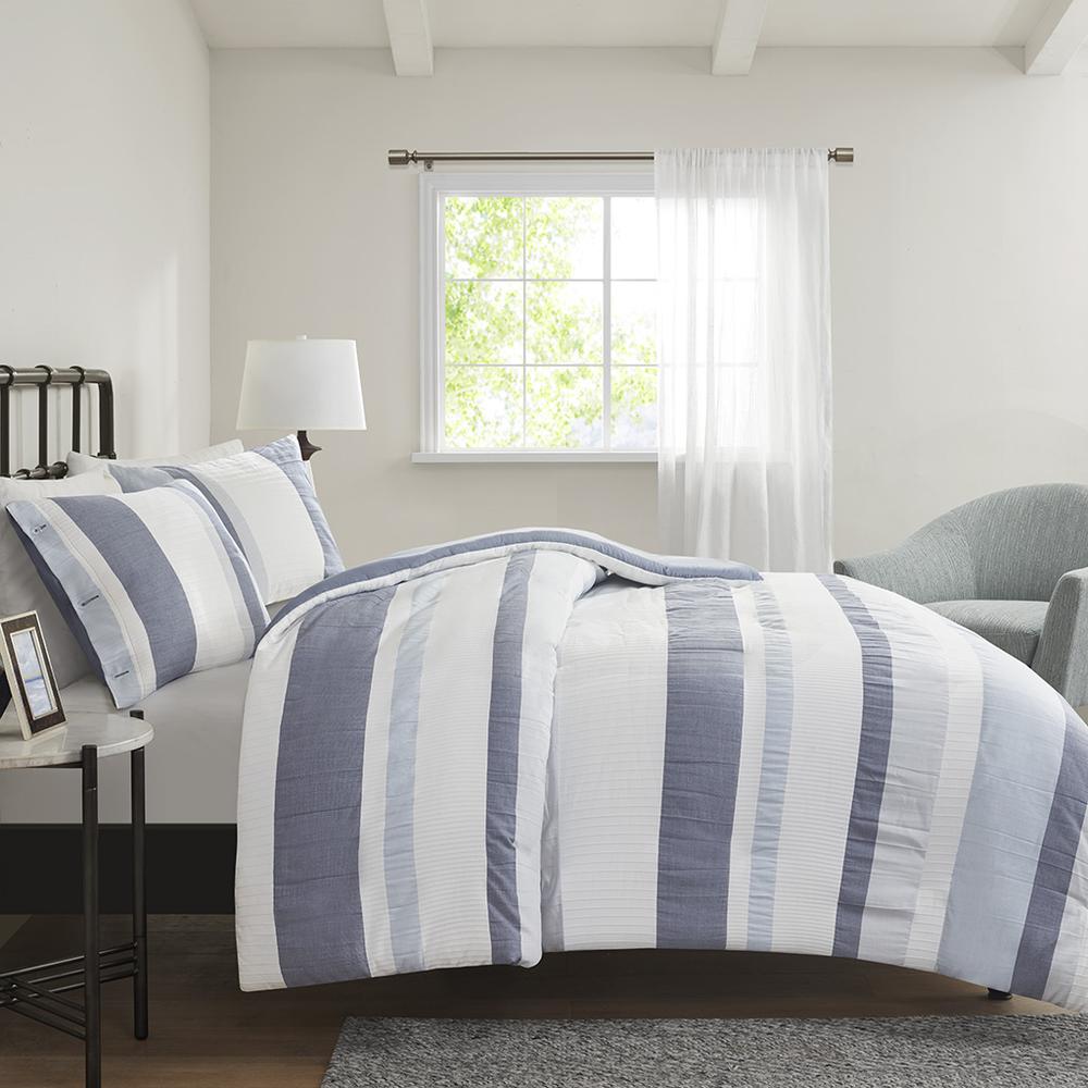 Allegany 3 Piece Jacquard Duvet Cover Set, Blue color. Picture 3