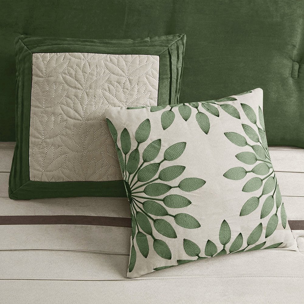 7 Piece Comforter Set. Picture 1
