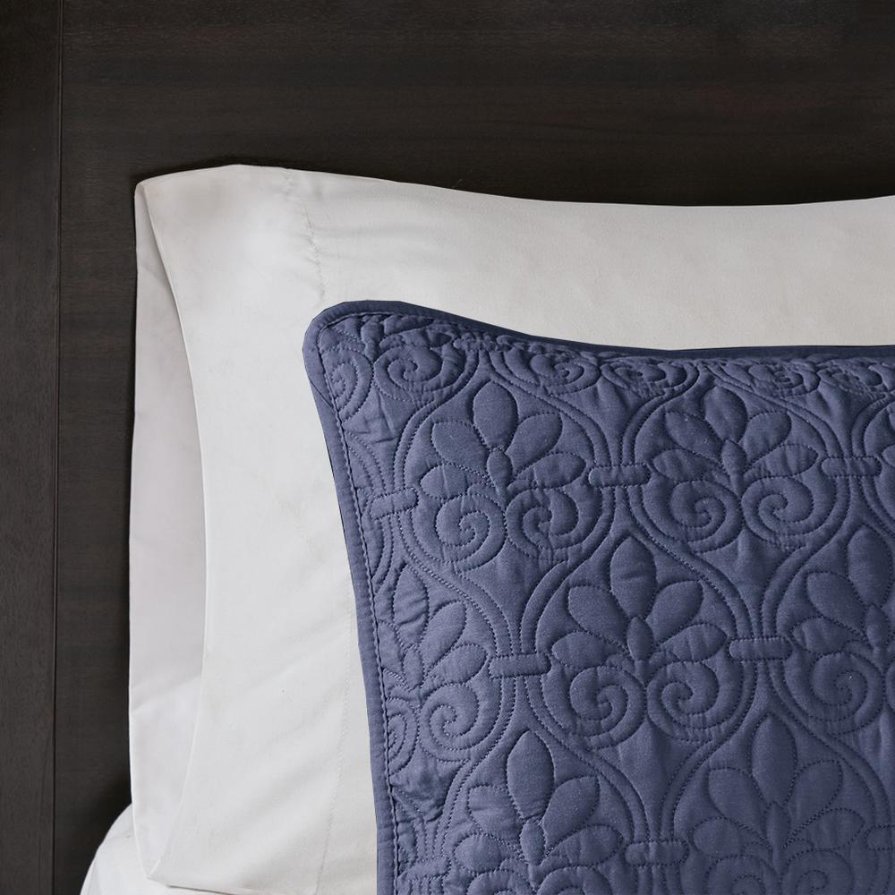 Quebec 3 Piece Reversible Quilt Set, Navy color. Picture 1
