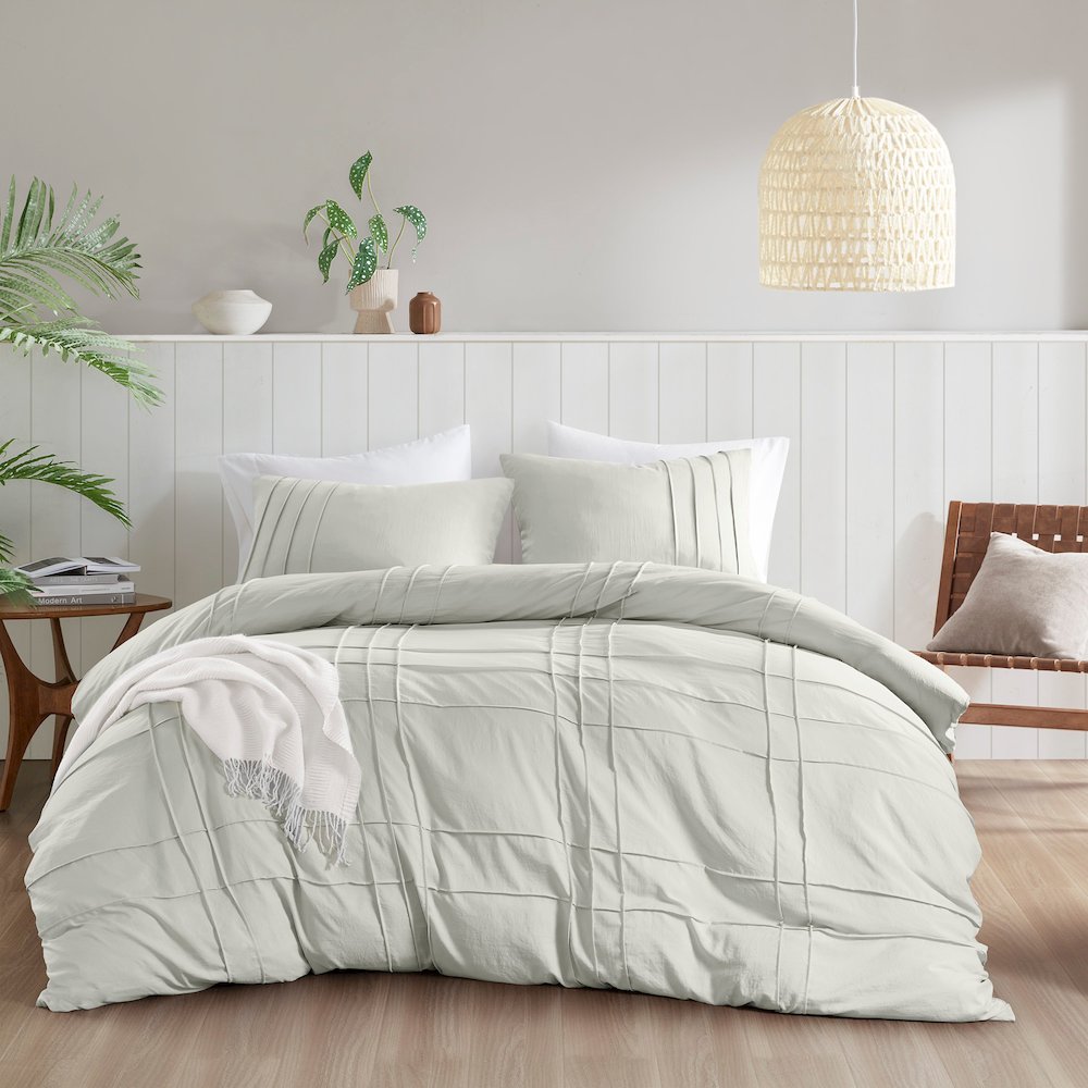 Porter Soft Washed Pleated Duvet Cover Set, Silver color. Picture 1