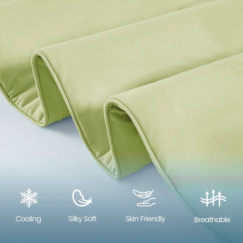 Sublime Serenity Luxury Comforter. Picture 3