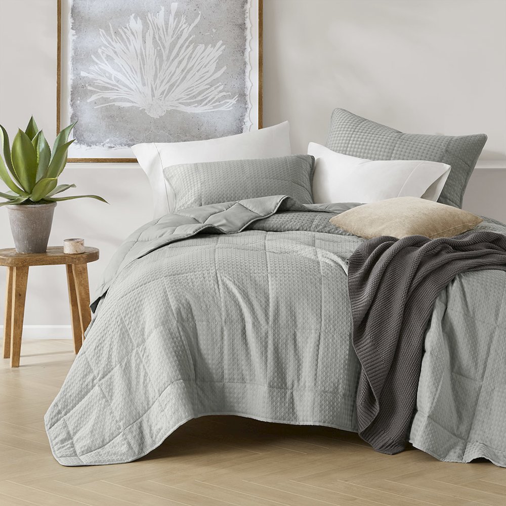 Mina Waffle Weave Textured Quilt Set, Gray color. Picture 1