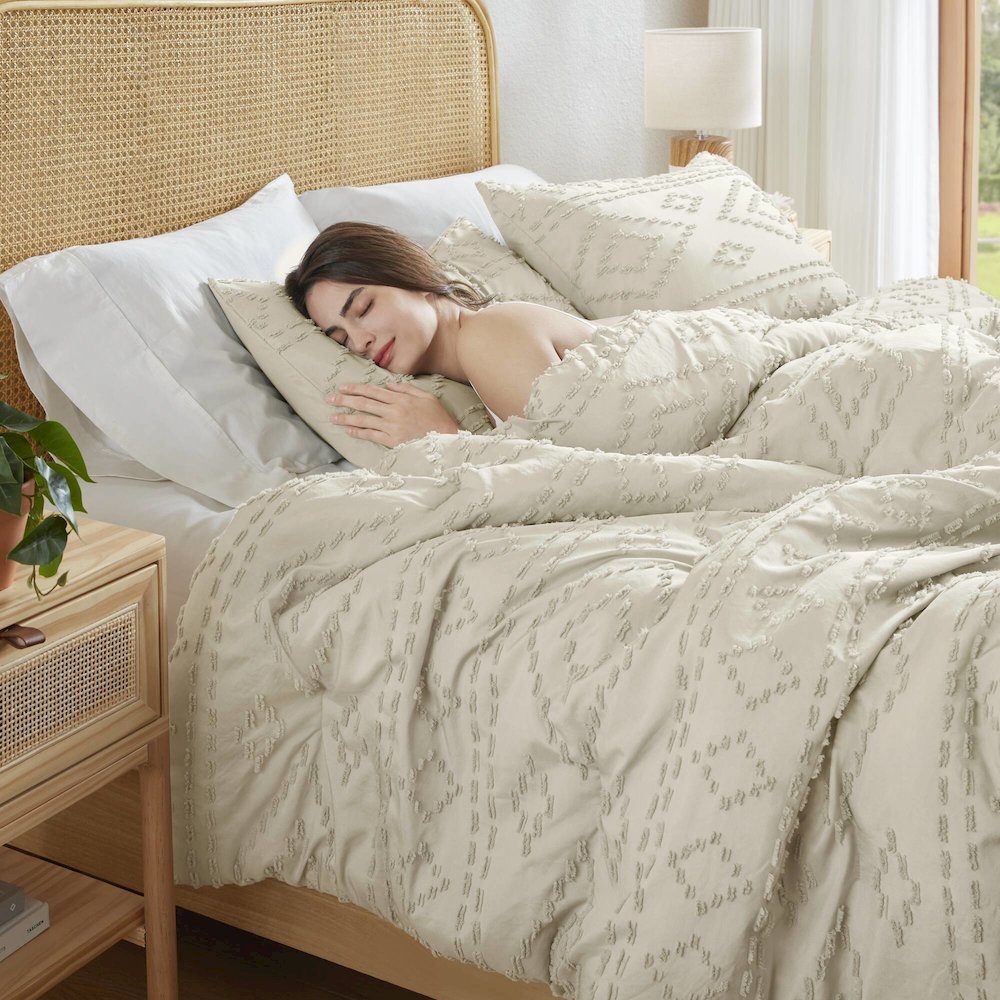 Gigi Comforter Mini Set, Beige color. Picture 2