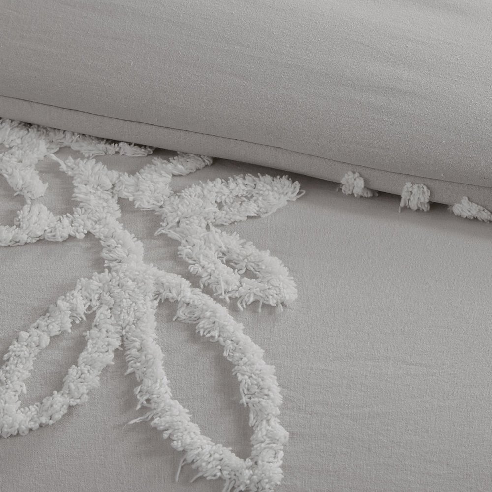 3 Piece Tufted Cotton Chenille Floral Comforter Set. Picture 3