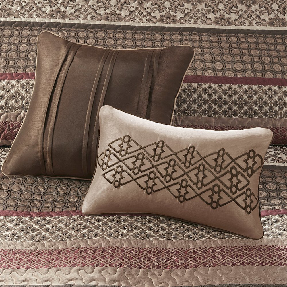 5 Piece Reversible Jacquard Bedspread Set. Picture 3