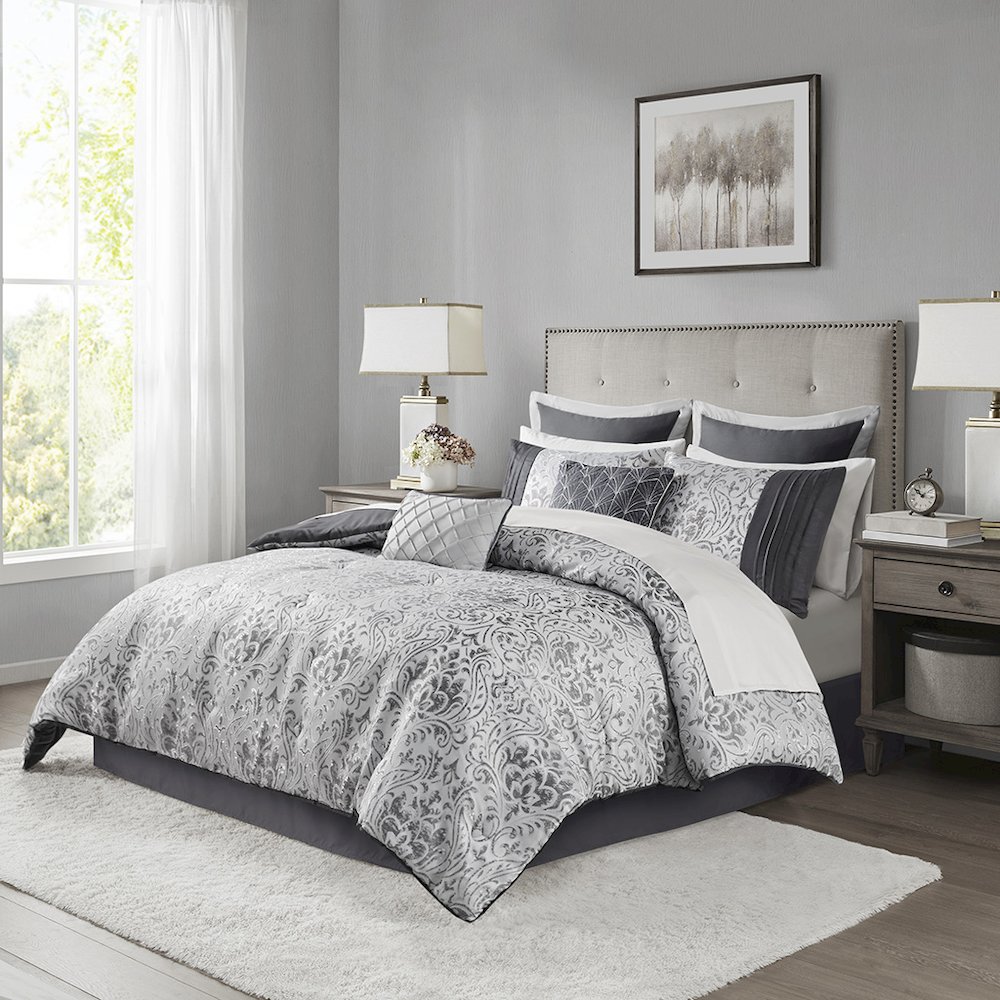 12 Piece Jacquard Comforter Set with Bed Sheets. Picture 1