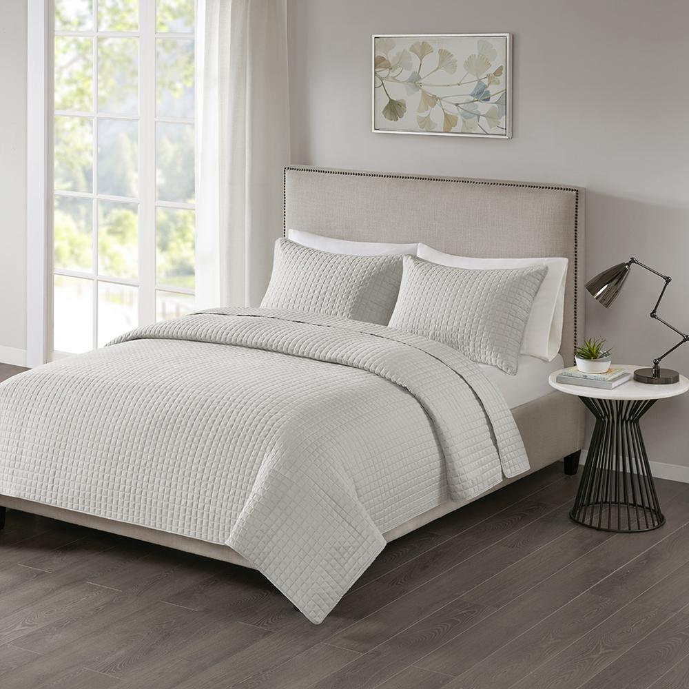 Otto 3 Piece Reversible Quilt Set, Grey color. Picture 5