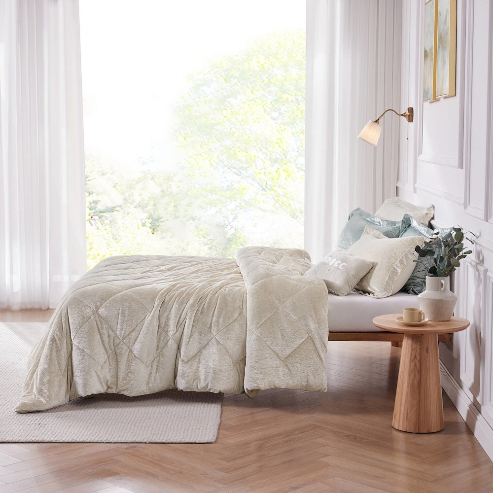 Felicia Velvet Duvet Cover Set with Throw Pillow in Champagne Color. Picture 4
