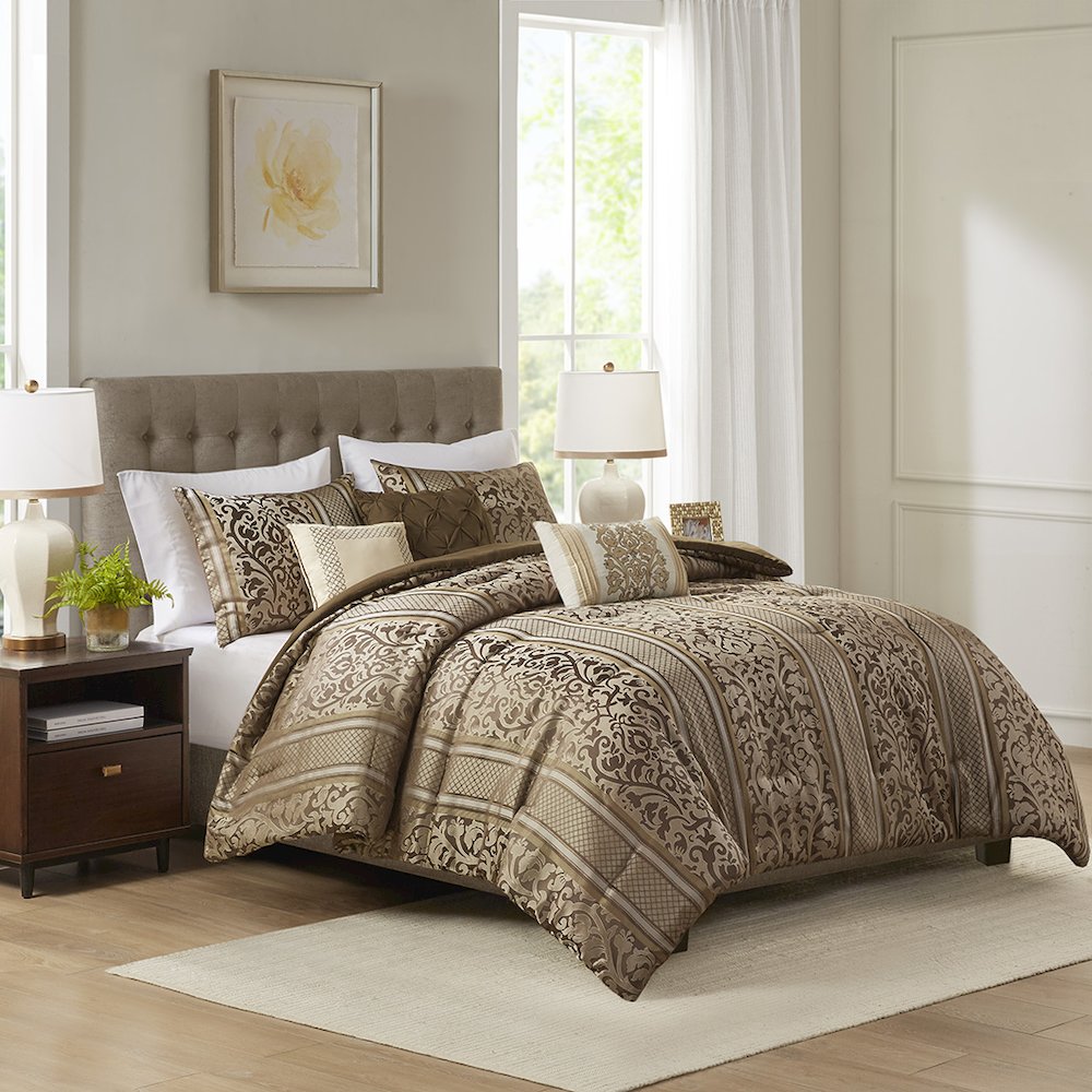 6 Piece Jacquard Comforter Set with Throw Pillows. Picture 1