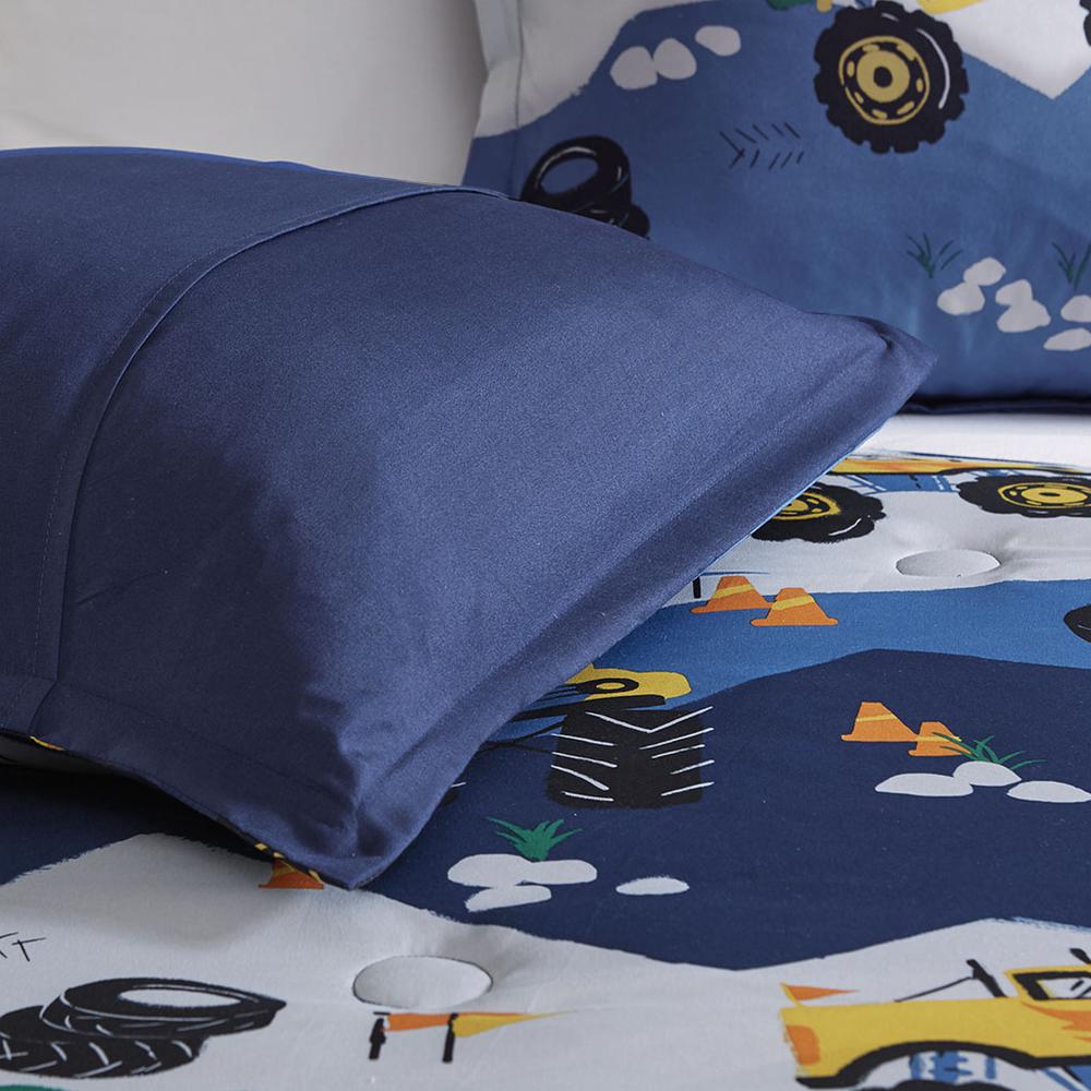 Nash Monster Truck Comforter Set, Belen Kox. Picture 5