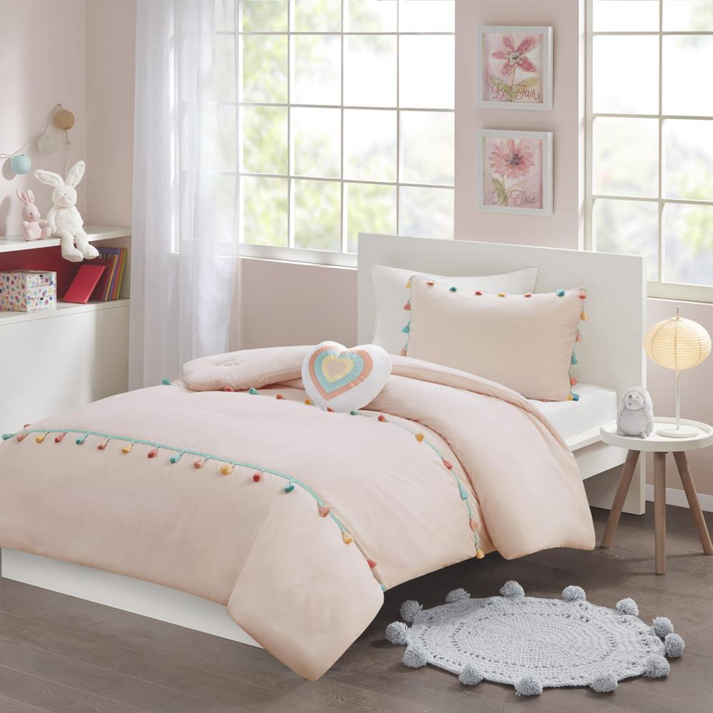 Tassel Comforter Set with Heart Shaped Throw Pillow. Picture 1