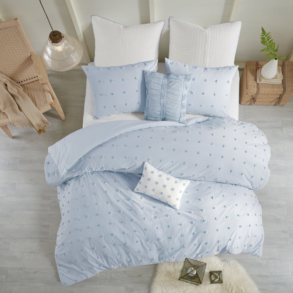 Cotton Jacquard Comforter Set with Euro Shams and Throw Pillows. Picture 4