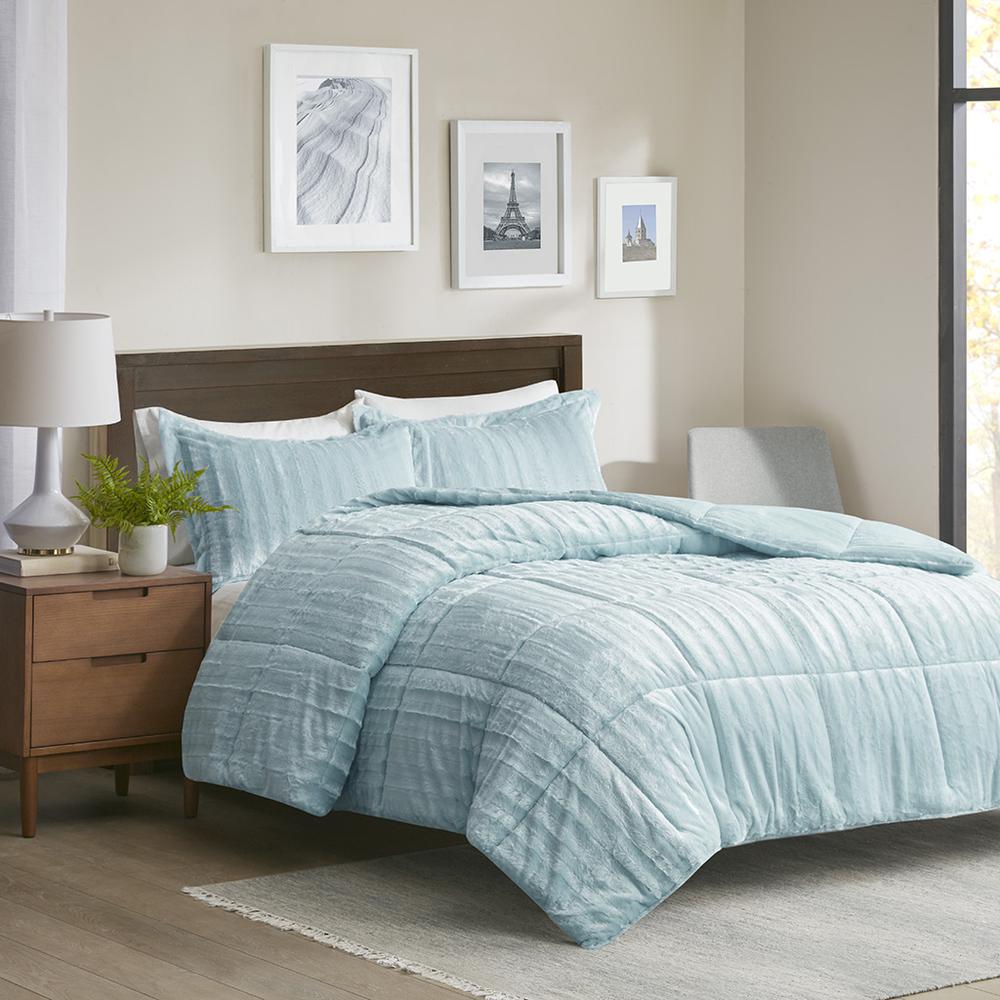 Faux Fur Comforter Mini Set. Picture 5