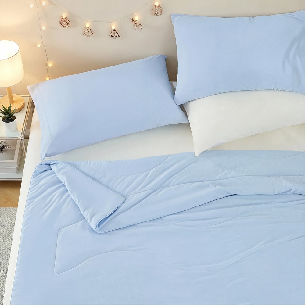 Sublime Serenity Luxury Comforter. Picture 3